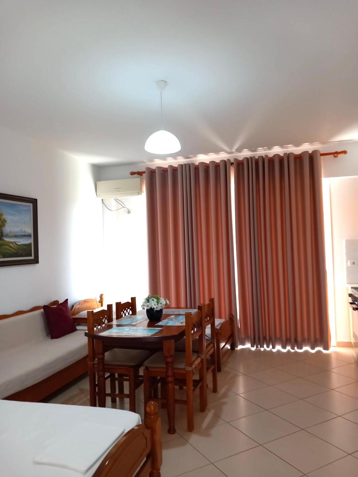 Caldera Vista Apartaments Sarandë エクステリア 写真
